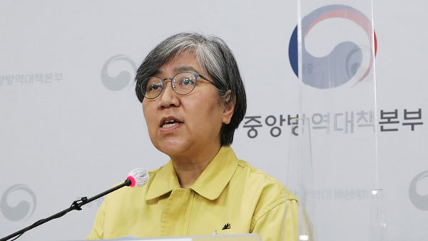 정은경 "코로나19 아직 3차 유행 중…확실한 안정세 아냐"