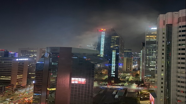 서울 IBK기업은행 본사 건물에 불…"인명피해 없어"