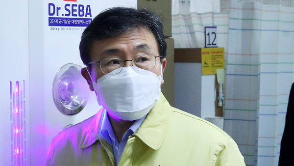 권덕철 복지부 장관, 내일 자가격리 해제