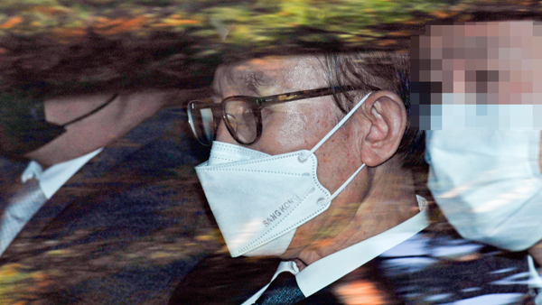 이명박 50여일 만에 퇴원해 안양교도소 재수감