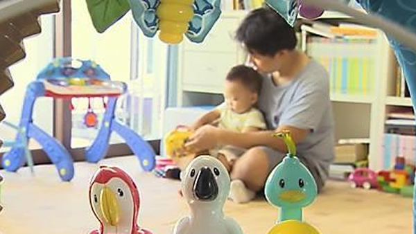 지난해 민간부문 육아휴직자, 4명 중 1명 '남성'