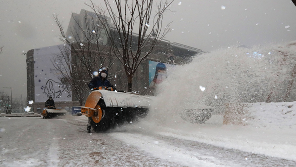 한파주의보 속 최대 3㎝ 눈…서울시, 제설1단계 비상근무