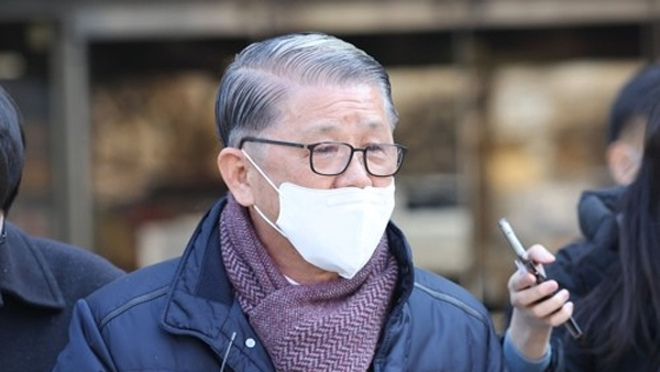 '횡령·배임' 최신원 SK네트웍스 회장 구속