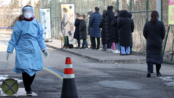 일평균 지역발생 406명 2.5단계 범위 재진입