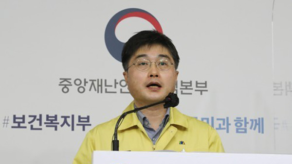 정부 "백신여권 도입여부 논의중…실무적부분 꼼꼼히 검토 필요"
