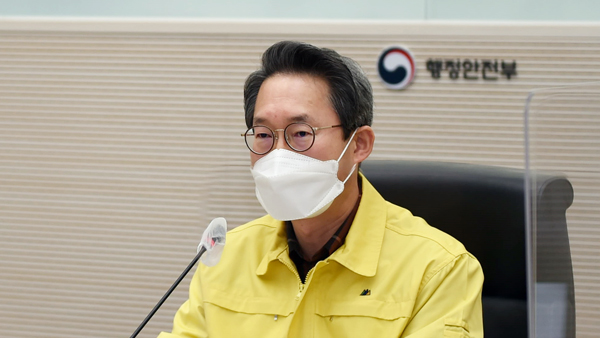 정부 "재보선 등 방역 불안요인…75세 이상 백신접종 차질 없게"