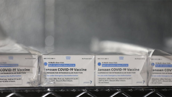 식약처 중앙약심 "1회 투여 얀센 코로나19 백신, 품목허가 가능"