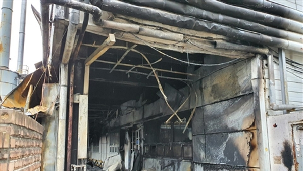 경기 안산 서울반도체 화재…40여 명 대피