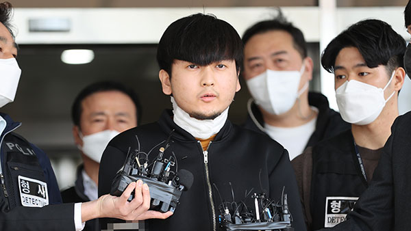 '살인·스토킹 혐의' 김태현 "눈 뜨고 숨 쉬는 것에 죄책감…죄송하다"