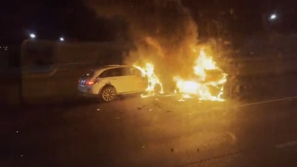 천안논산고속도로 이인휴게소서 승용차에 불