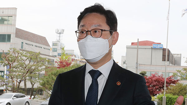 박범계 "이성윤 수사심의위, 총장 인선과 무관"