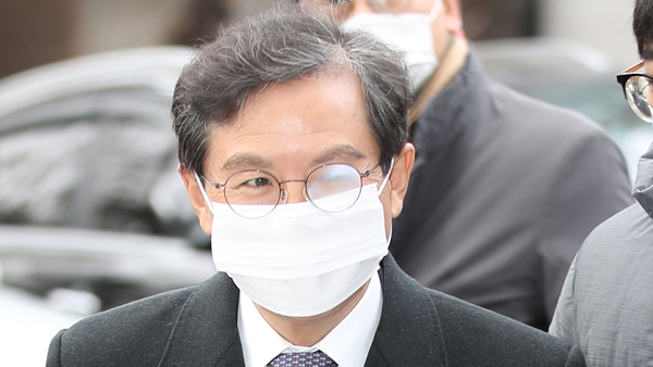 '라임 로비' 의혹 윤갑근, 1심 징역 3년 불복 항소