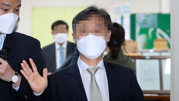 '버닝썬 경찰총장' 윤규근 총경 2심 일부 유죄 인정