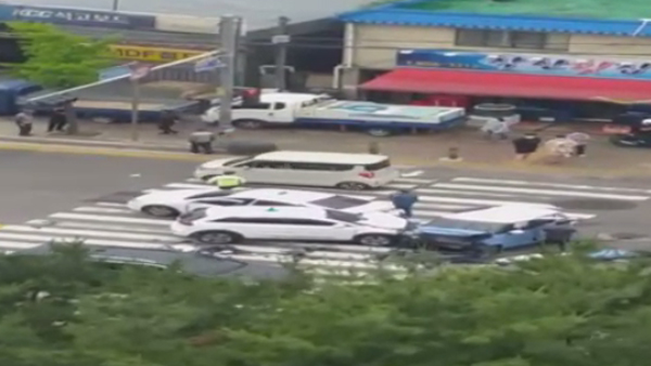 경기 의정부시 차량 4대 교통사고…5명 병원 이송