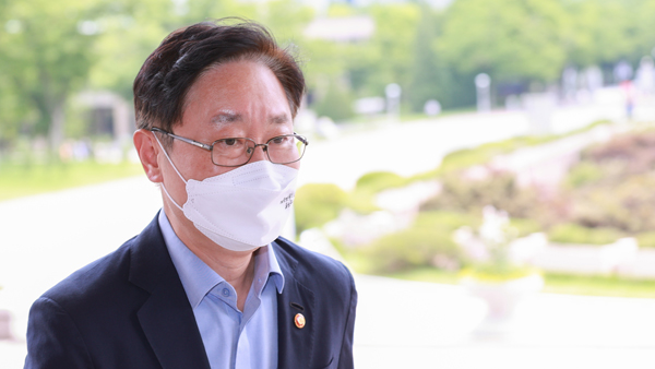 박범계, '수산업자 금품' 혐의 검사 관련 "경찰 수사 예의주시"