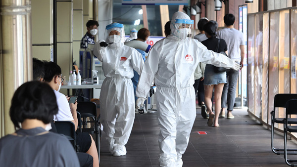 신규 확진자 저녁 9시까지 1천20명…12일 1천100명대 예상