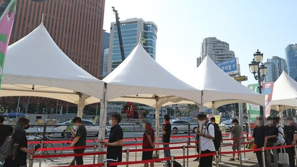 비수도권 집단감염, 수도권의 3배…"증가세 완화됐지만 감소세 아냐"