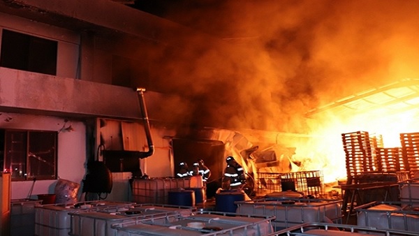 인천 식품공장에 불…대피하던 노동자 1명 부상