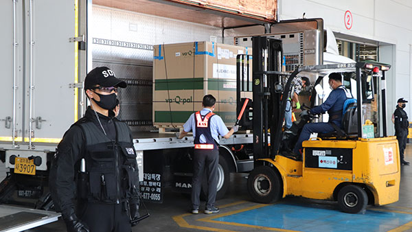 모더나 백신 130만3천회분 내일 인천공항 도착