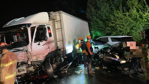 평택제천고속도로 금광 3터널 입구에서 7중 추돌…2명 숨져