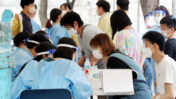 신규 확진 1천930명…토요일 기준 역대 최고치