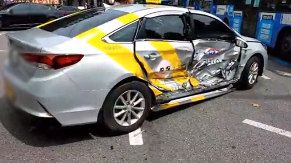 종로5가역 사거리 4중 추돌로 2명 경상