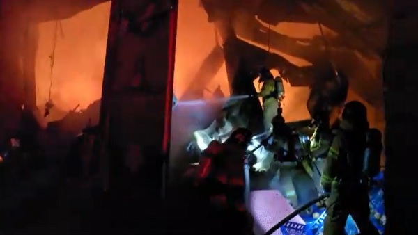 해남 버섯종균센터 창고 화재…시설 4곳 피해