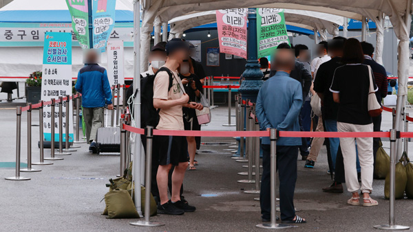 코로나19 신규 확진 1,882명…하루 만에 2천명대 아래