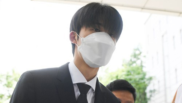 아이돌그룹 '아이콘' 전 멤버 비아이 '마약 투약' 혐의로 집행유예