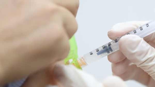 교육부 "12~17세 소아·청소년 백신 자율 접종 검토"