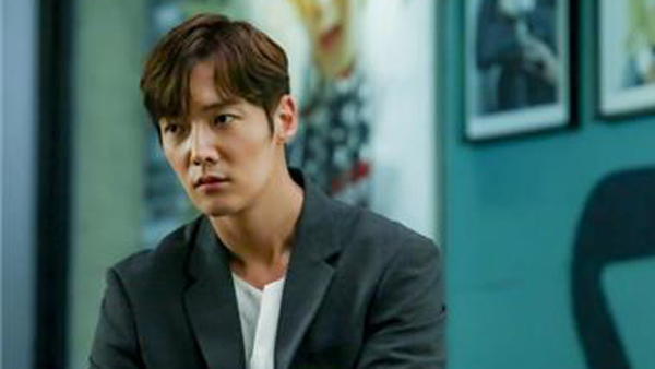 배우 최진혁, 집합금지명령 어기고 불법 영업중인 유흥주점서 적발돼