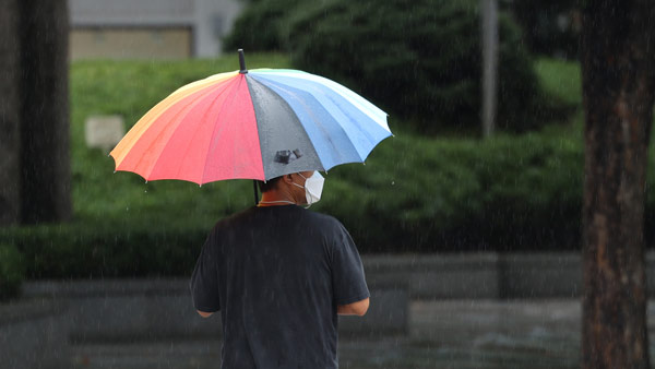 [날씨] 내일 전국 대체로 흐리고 동해안·충청이남 비