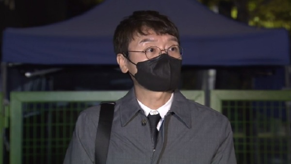 '고발사주' 의혹 김웅 의원, 12시간 공수처 조사 후 귀가 