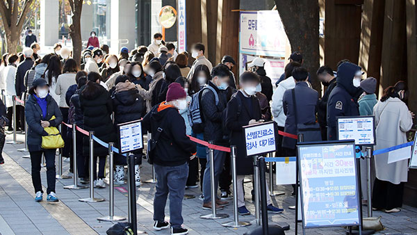 코로나19 신규확진 2,006명, 휴일에도 2천명대‥위중증 환자 471명