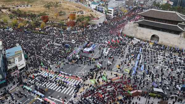 경찰청 인권위 "코로나 상황 속에서도 집회·시위 자유 보장해야"