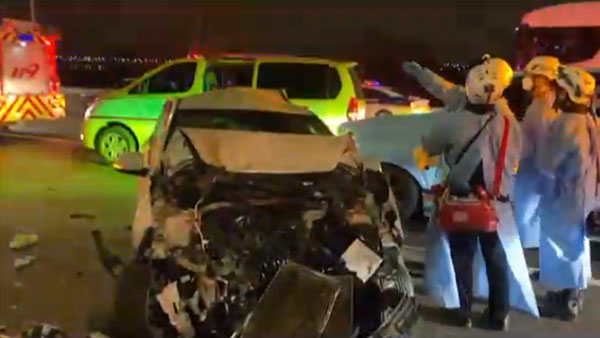 경기 고양시 자유로에서 차량 4대 충돌‥사망 1명 