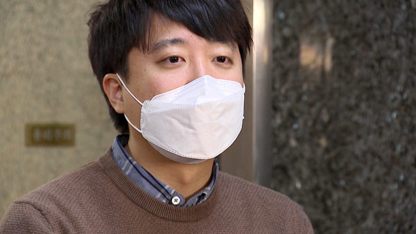 법정 공방을 암시하는 뉴스 이미지