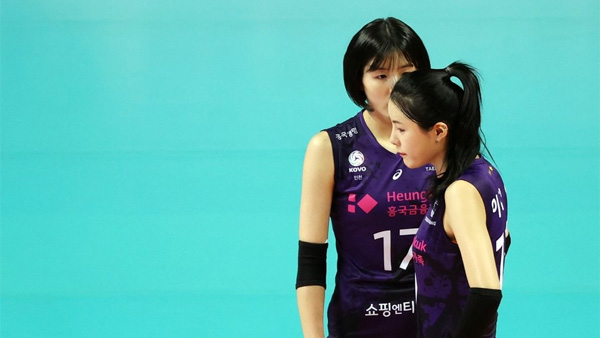 '학교 폭력 가해자 지목' 배구 이재영-이다영, 자필 사과문 올려  