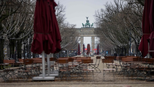 독일, 코로나봉쇄 강화…"사적 모임, 가족 외 1명만 허용"