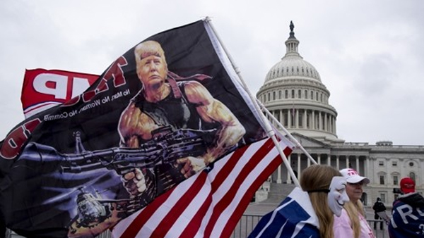 트럼프, 위챗·알리페이 등 8개 중국 앱에 퇴출 행정명령