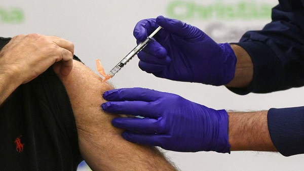 미국인 60% "백신 찬성"…접종 시작 후 신뢰 높아져
