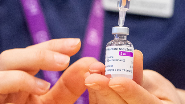 "아스트라제네카 백신, 유럽에서 젊은층에만 허가될 수도"