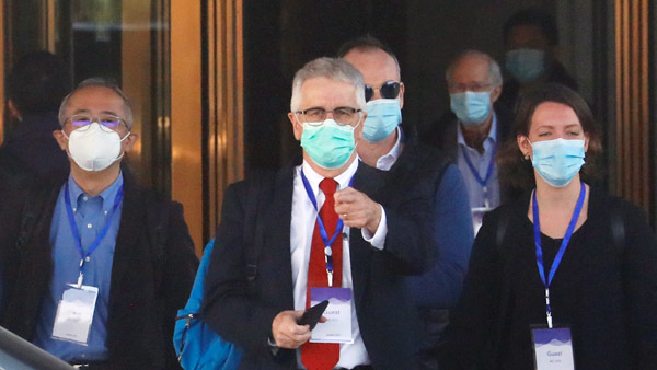 "WHO 中현지 조사팀, 2019년 말 우한에 이미 코로나변이 13종" [CNN] 