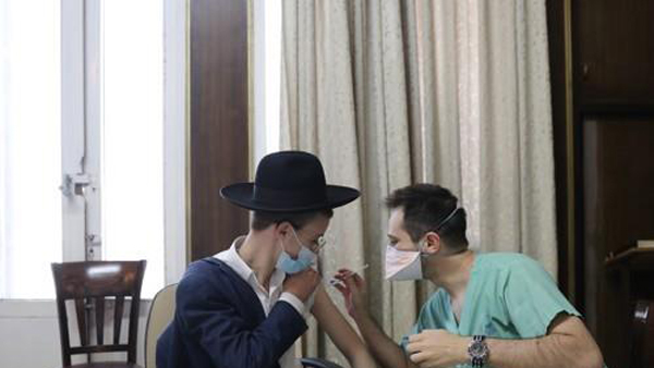 이스라엘 의료관리기구 "화이자 백신, 코로나19 감염 94% 낮춰"