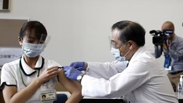 일본서 두드러기 등 코로나 백신 부작용 의심 사례 2건 보고