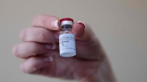 FDA "존슨앤드존슨 백신, 안전하고 효과적"…승인 임박