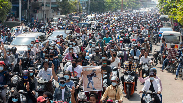 "미얀마 군부, 미국 계좌에 있던 1조1천억원 옮기려다 차단돼"