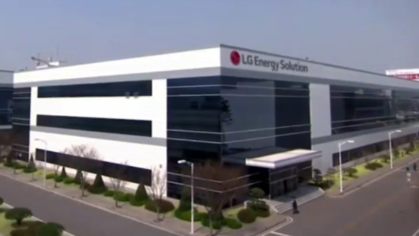 "LG, 2023년 테슬라에 새 배터리 공급 목표…생산은 미국이나 유럽 검토"