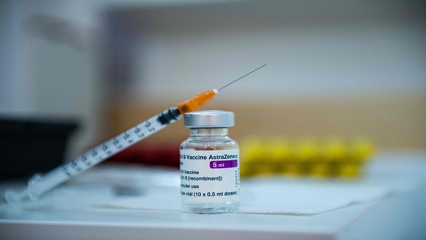 아스트라제네카 "백신이 혈전 위험 높인다는 증거 발견 못 해"