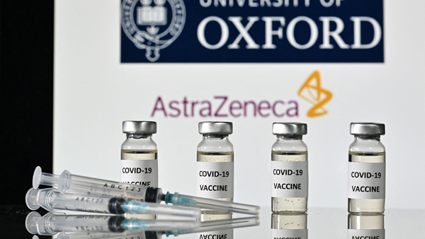 영국서 AZ 백신 맞은 뒤 혈전으로 7명 사망…"접종 계속"